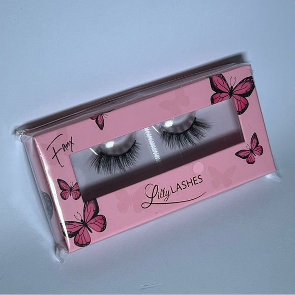 Lilly Lashes 3D Faux Mink Butterfl'eye Half Eyelashes Style: Sassy - Picture 1 of 8